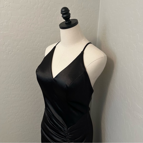 NEW JOVANI SZ 6 BLACK STRETCH MATERIAL RUCHED BODICE FORMAL EVENING GOWN - Picture 5 of 16